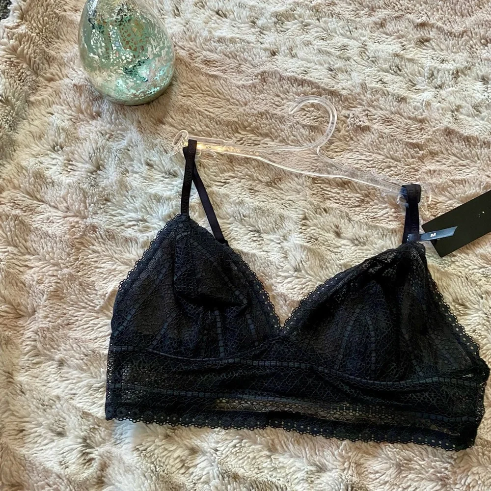 NWT DKNY Sexy Table Tops Lace Bralette Black Medium